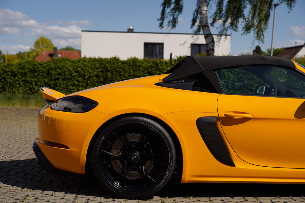 Porsche 718 Spyder RS
