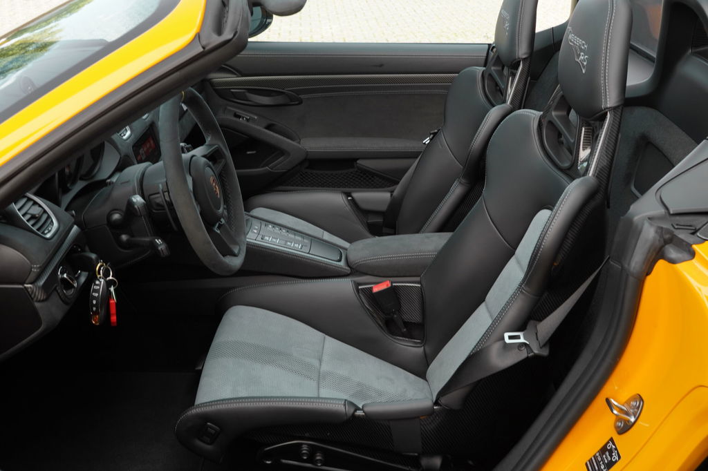 Porsche 718 Spyder RS