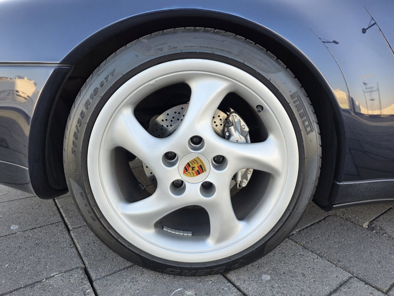 Porsche 993 Carrera 4