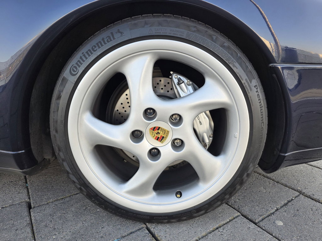 Porsche 993 Carrera 4