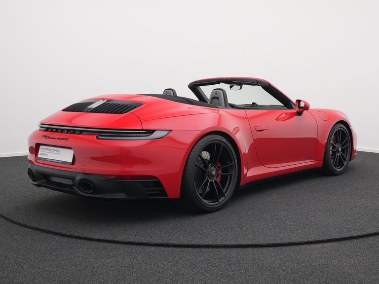 Porsche 992 Carrera 4 GTS