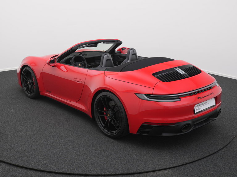 Porsche 992 Carrera 4 GTS