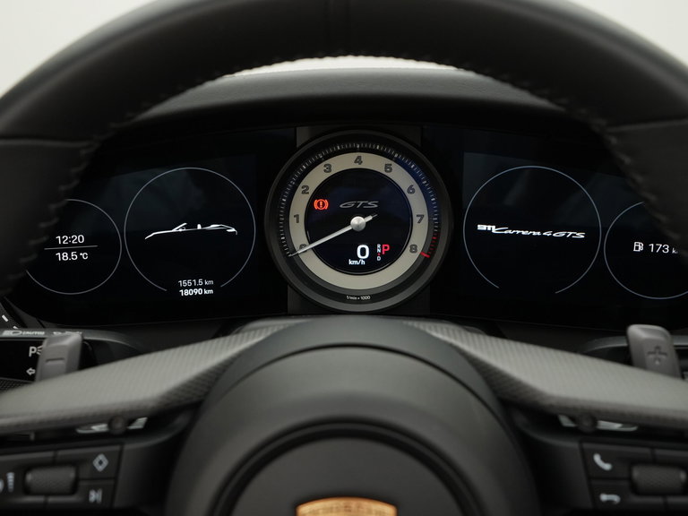 Porsche 992 Carrera 4 GTS