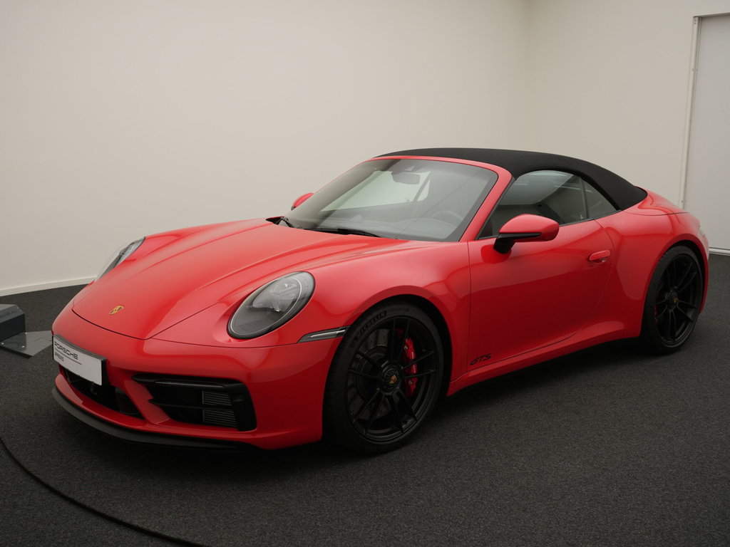 Porsche 992 Carrera 4 GTS