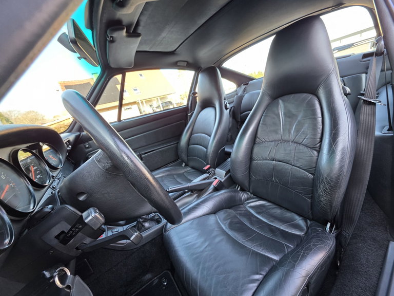 Porsche 993 Carrera 4