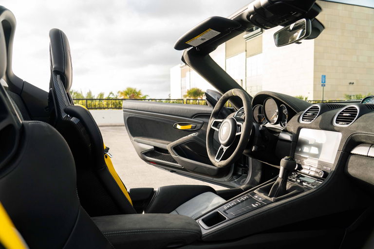 Porsche 718 Spyder RS