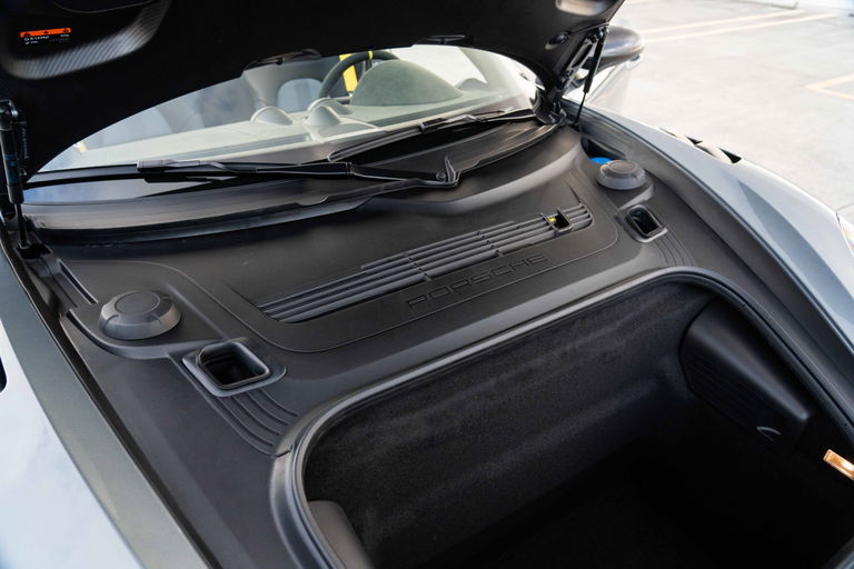 Porsche 718 Spyder RS