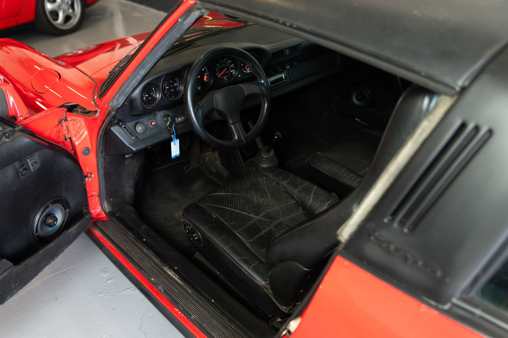 Porsche 911 Carrera 3.2 (US)