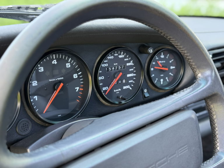 Porsche 964 Carrera 4