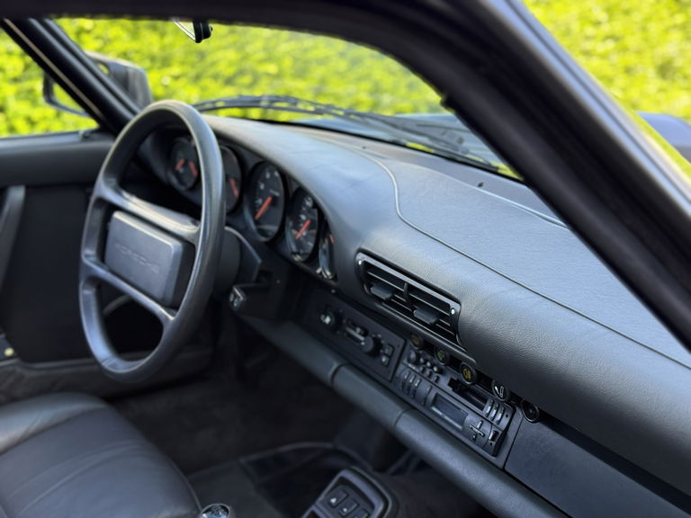 Porsche 964 Carrera 4