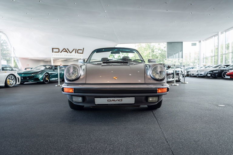 Porsche 911 Carrera 3.2