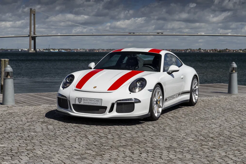 1/43 Porsche 911 R 2016MY ホワイト&レッドストライプ 1/43 Porsche 911 R 2016MY ホワイト&レッドストライプ 1/43 Porsche