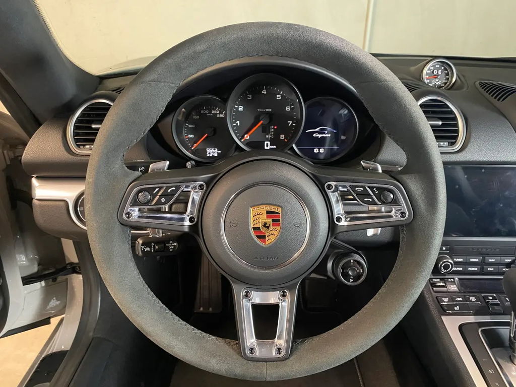 Porsche 718 Cayman Style Edition