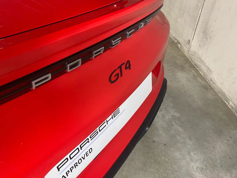 Porsche 718 Cayman GT4