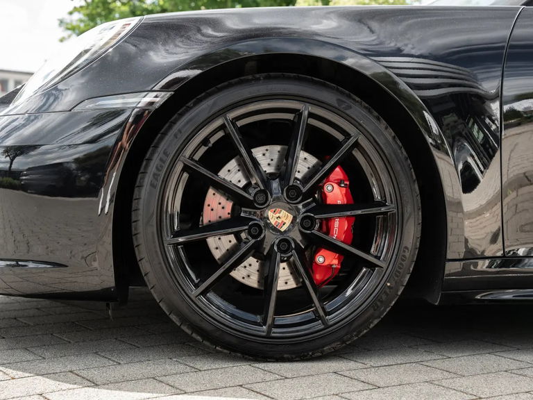 Porsche 992 Carrera 4S