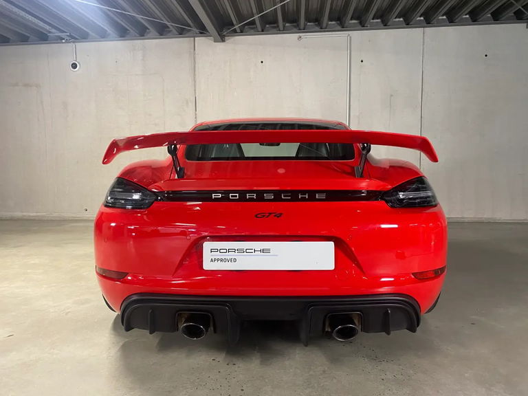 Porsche 718 Cayman GT4