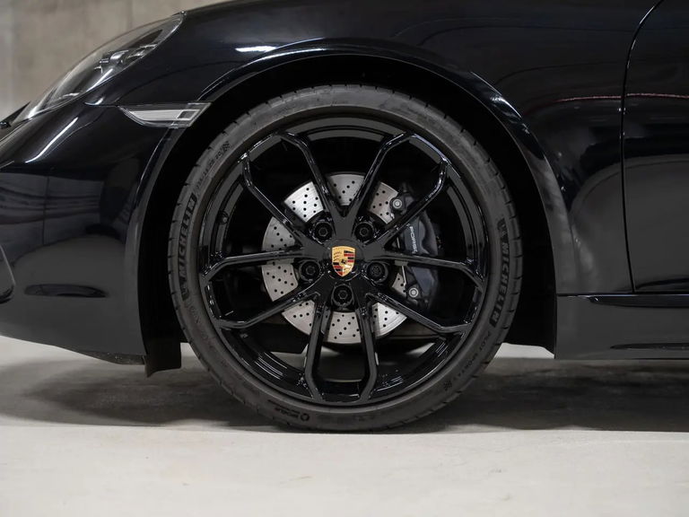 Porsche 718 Cayman Style Edition
