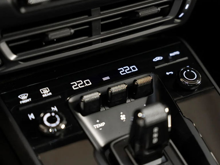 Porsche 992 Carrera T