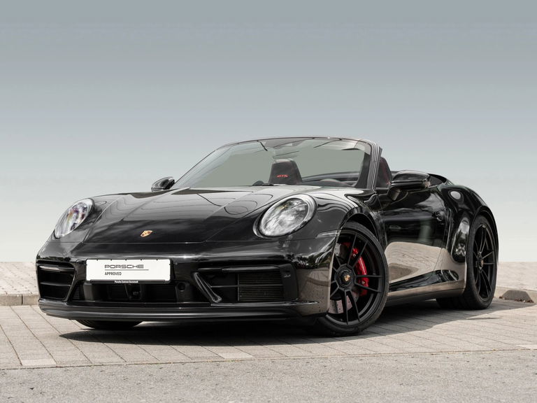 Porsche 992 Carrera 4 GTS