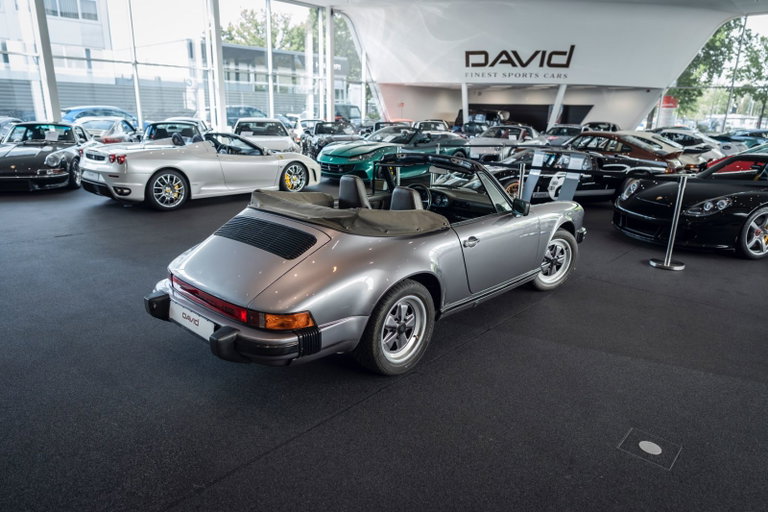 Porsche 911 Carrera 3.2