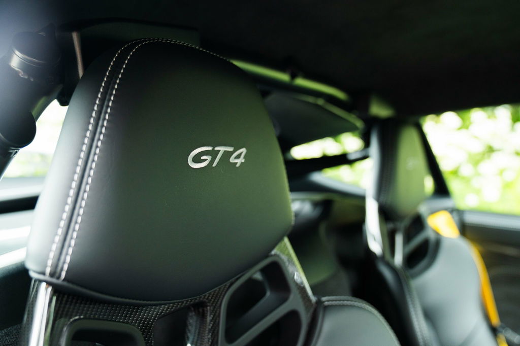 Porsche 718 Cayman GT4