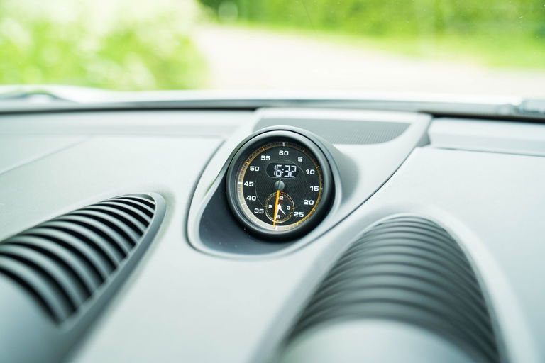 Porsche 718 Cayman GT4