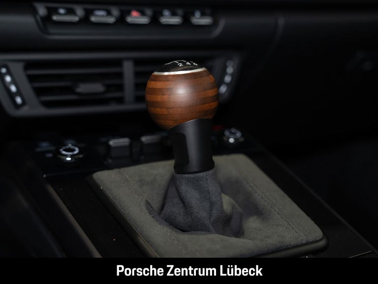 Porsche 992.2 Carrera T