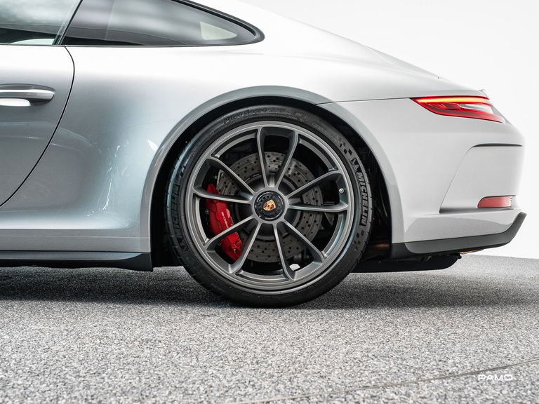 Porsche 991 GT3 Touring