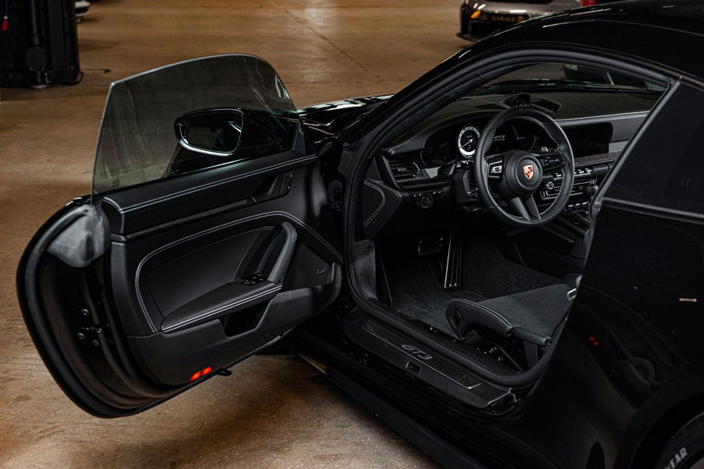 Porsche 992 GT3 Touring