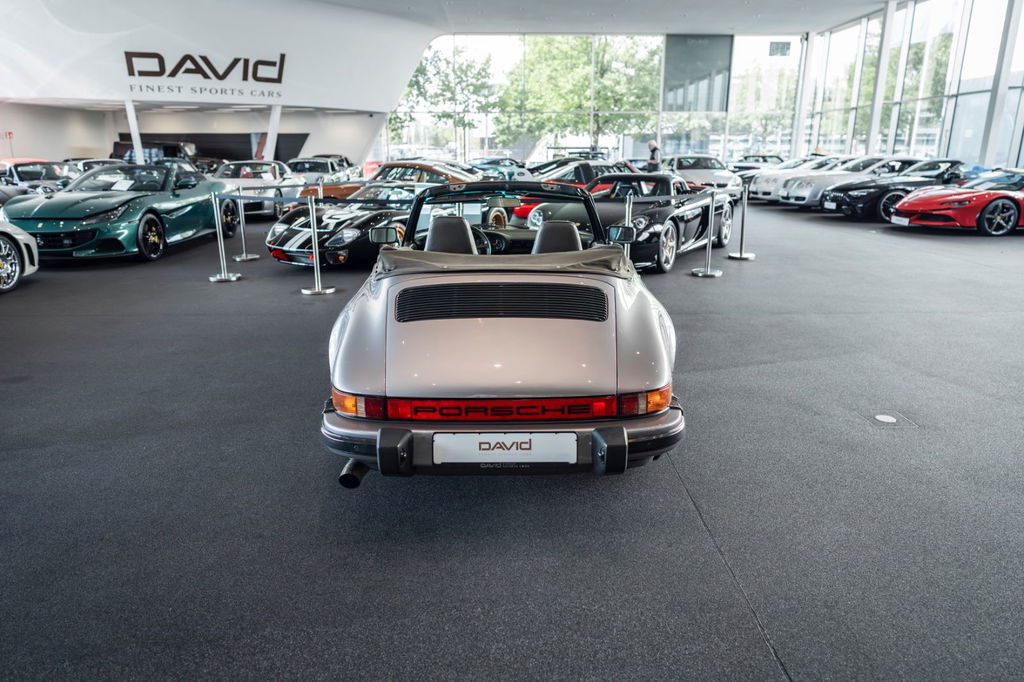 Porsche 911 Carrera 3.2