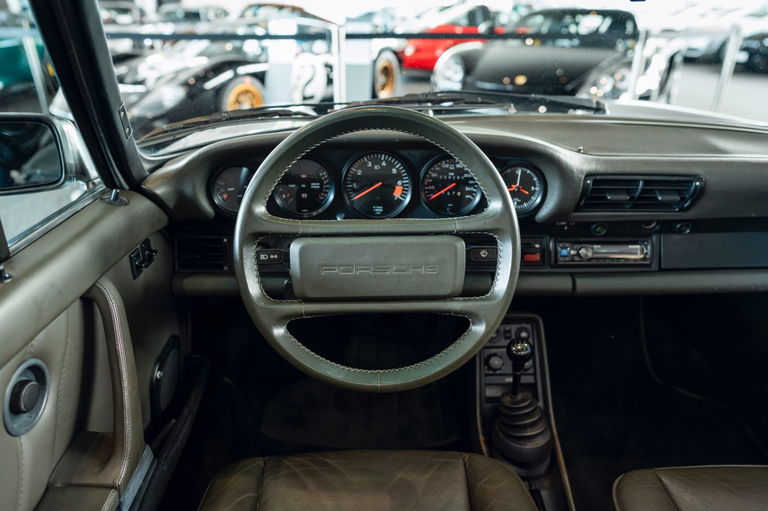 Porsche 911 Carrera 3.2