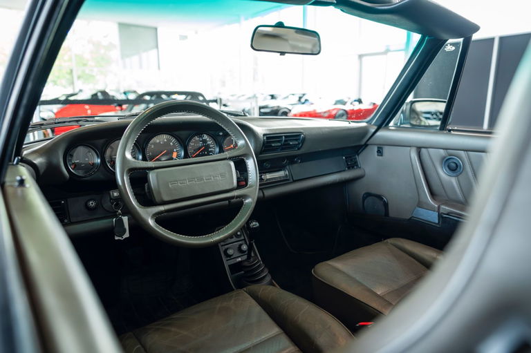 Porsche 911 Carrera 3.2