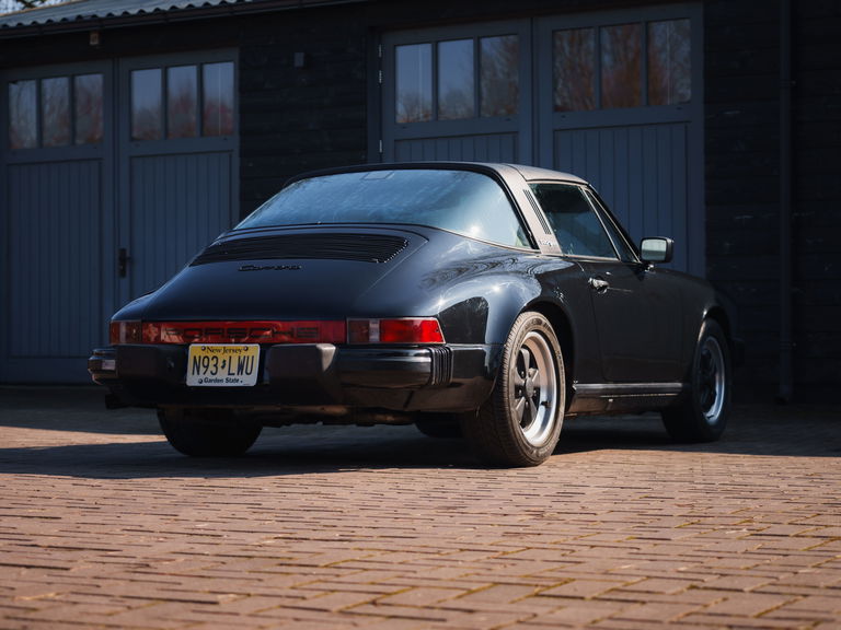 Porsche 911 Carrera 3.2 (US)