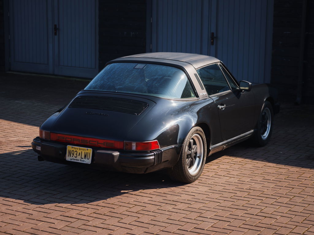 Porsche 911 Carrera 3.2 (US)