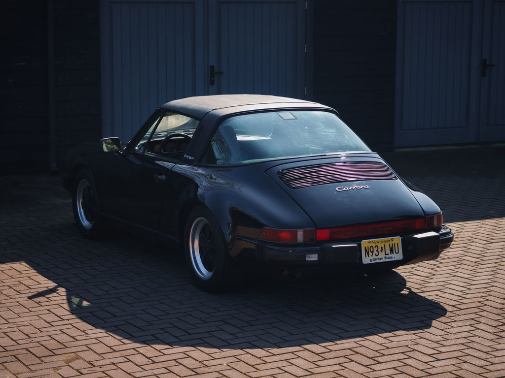 Porsche 911 Carrera 3.2 (US)