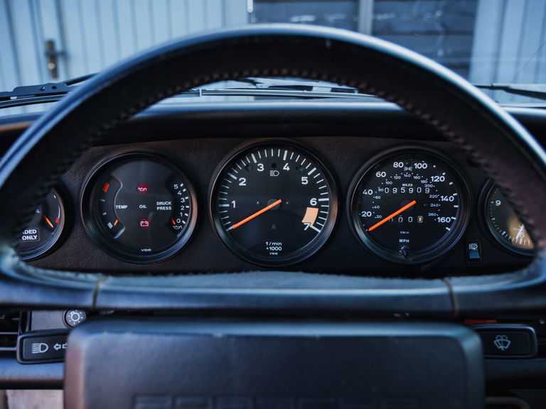 Porsche 911 Carrera 3.2 (US)