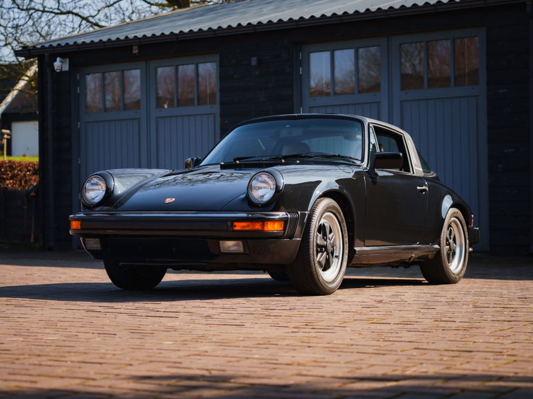 Porsche 911 Carrera 3.2 