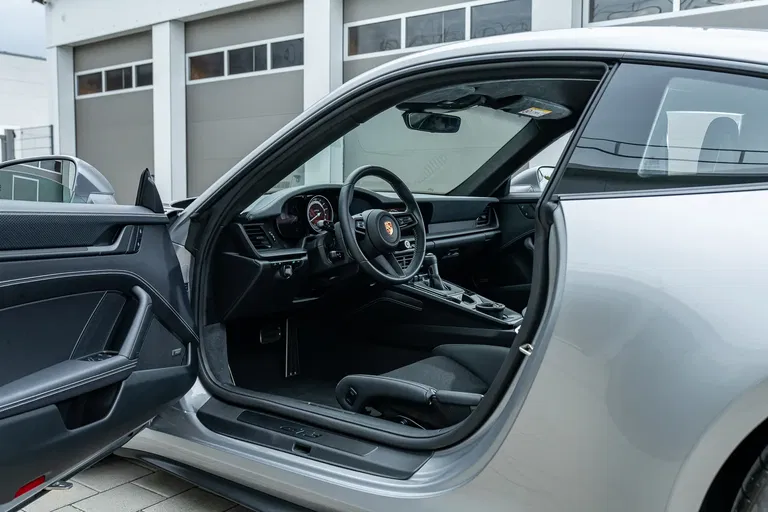 Porsche 992 GT3 Touring