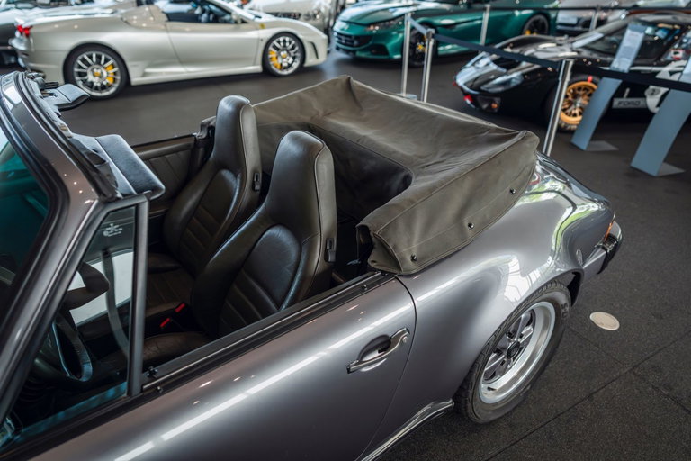 Porsche 911 Carrera 3.2
