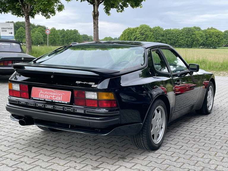 Porsche 944 S2 Coupé