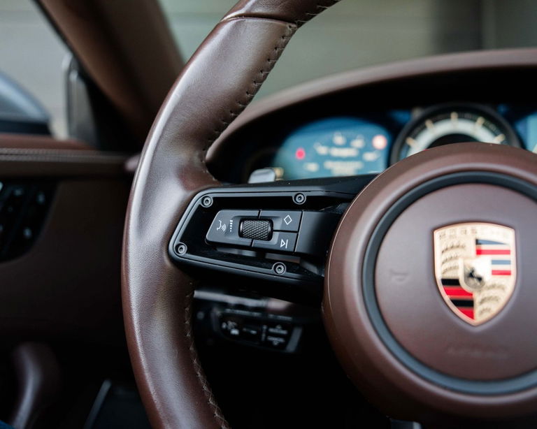 Porsche 992 Carrera 4S