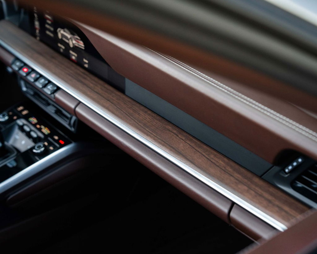 Porsche 992 Carrera 4S