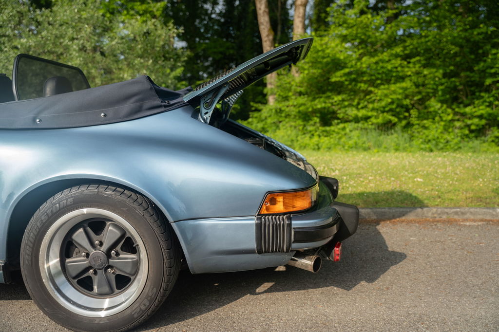 Porsche 911 Carrera 3.2