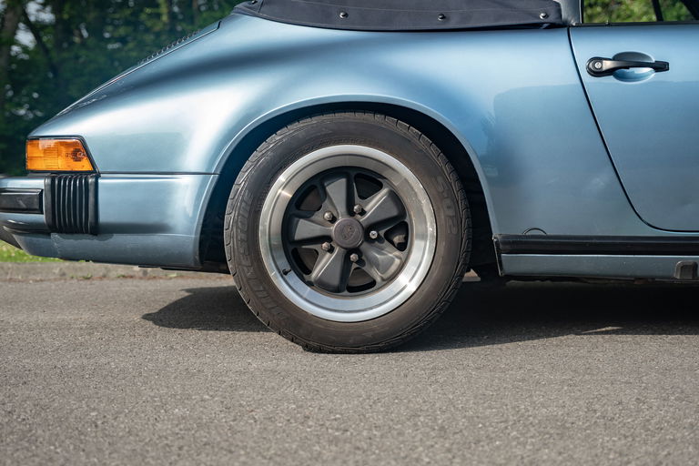 Porsche 911 Carrera 3.2