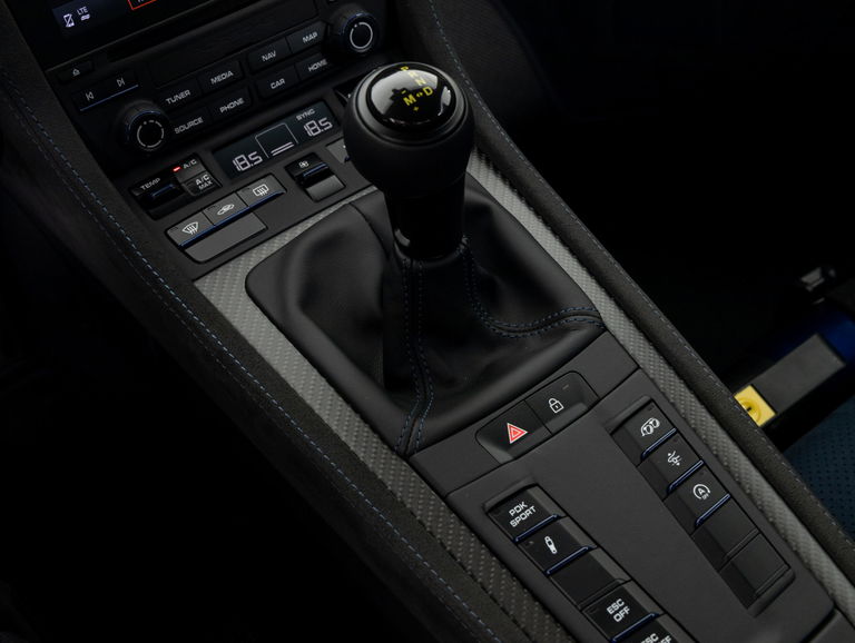 Porsche 718 Cayman GT4 RS