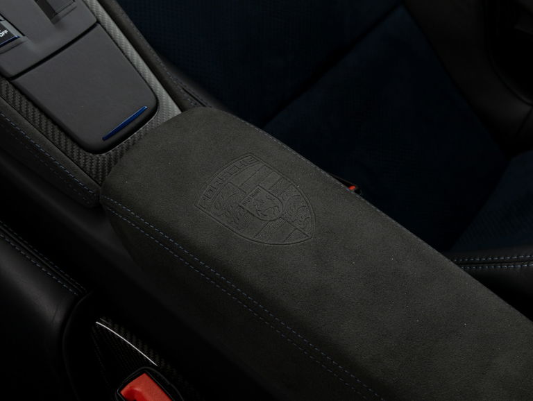 Porsche 718 Cayman GT4 RS