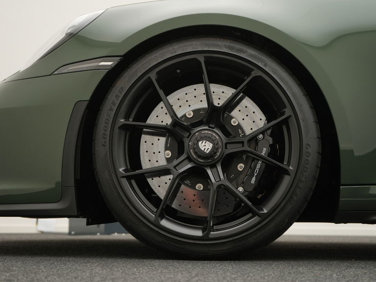 Porsche 992 GT3 Touring