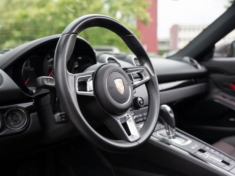 Porsche 718 Boxster T