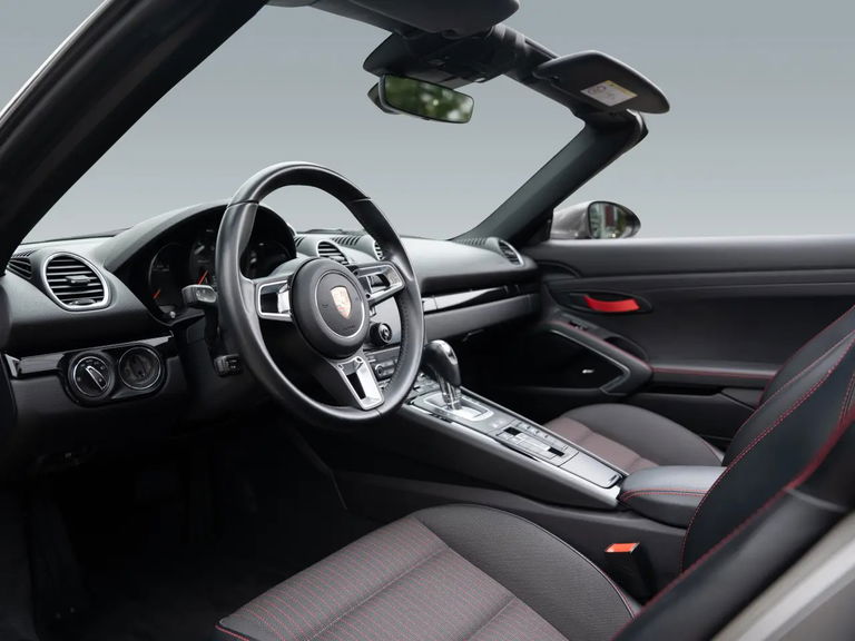 Porsche 718 Boxster T