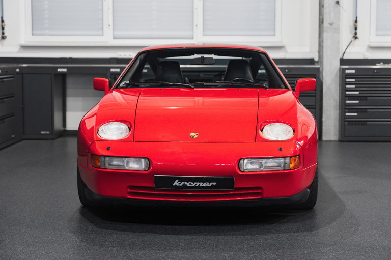 Porsche 928 S4